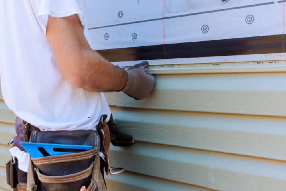 How to Install Vinyl Siding - Step-by-Step Guide